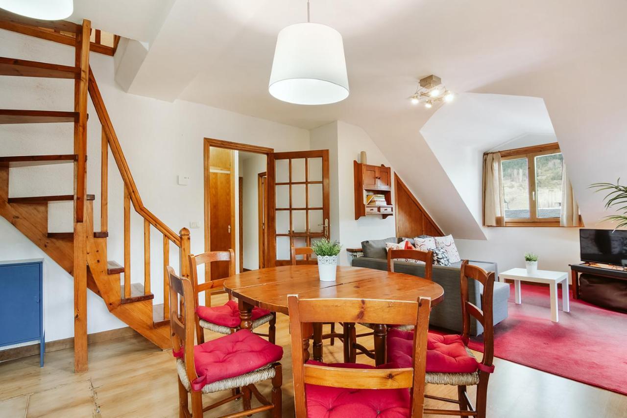 Casa Silvia - Acogedor Duplex En Sallent de Gállego Buitenkant foto